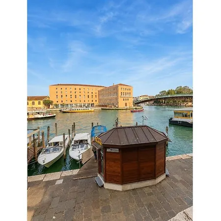 Ca Pisani Canal View